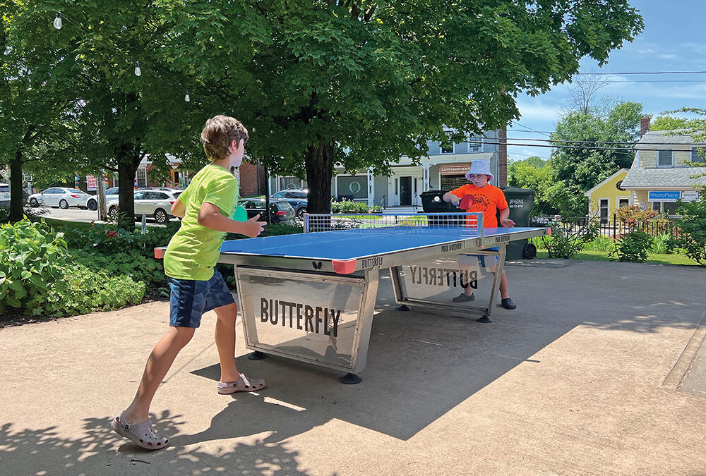 Public Ping Pong – Outdoor table tennis catching on in Middlebury